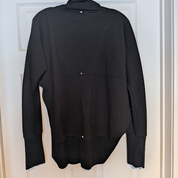 Multiple Cardigans - Picture 8 of 13